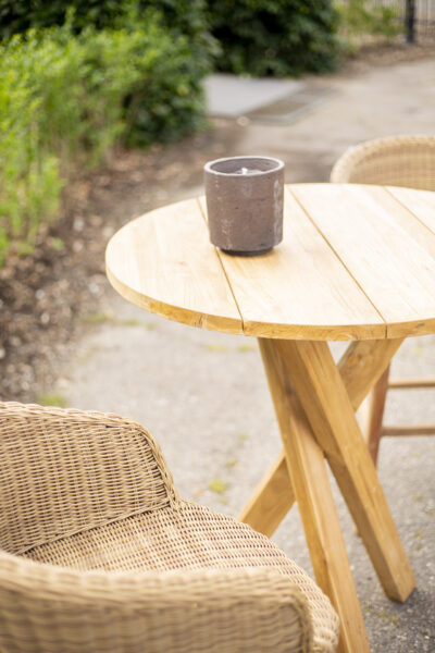 Round Bar Table & 2 Jean Barstool - Maison Pederrey - Afbeelding 6