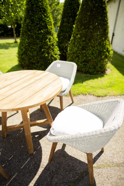 Round Table & 4 Hélène Dining Chairs - Maison Pederrey - Afbeelding 5